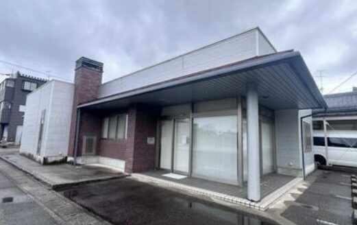 ［1622］事務所 　高岡市東上関720